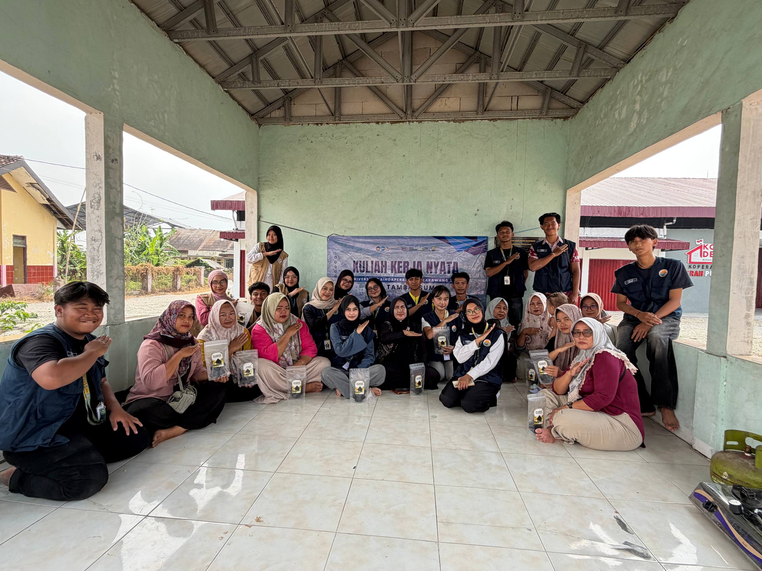 Foto Bersama Program KKN Mahasiswa